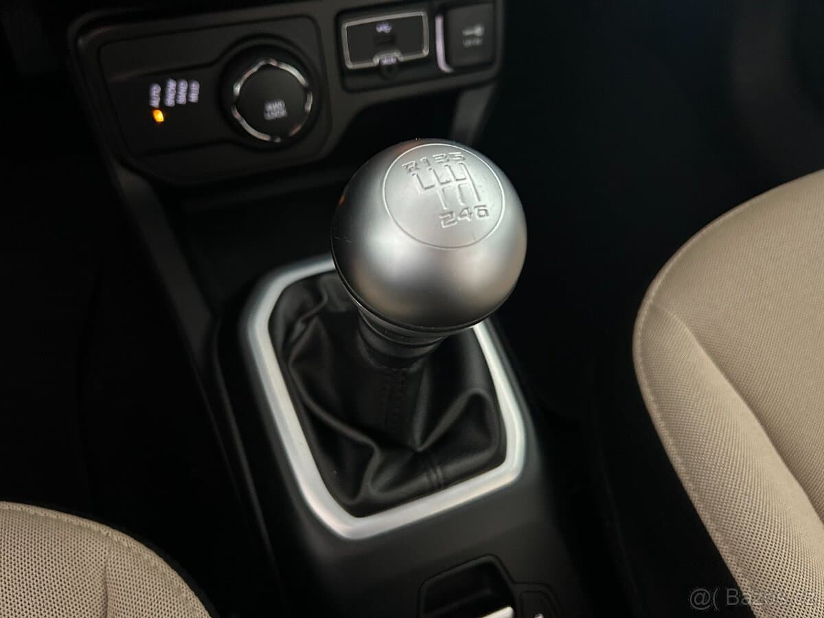 2018 Jeep RENEGADE - 20