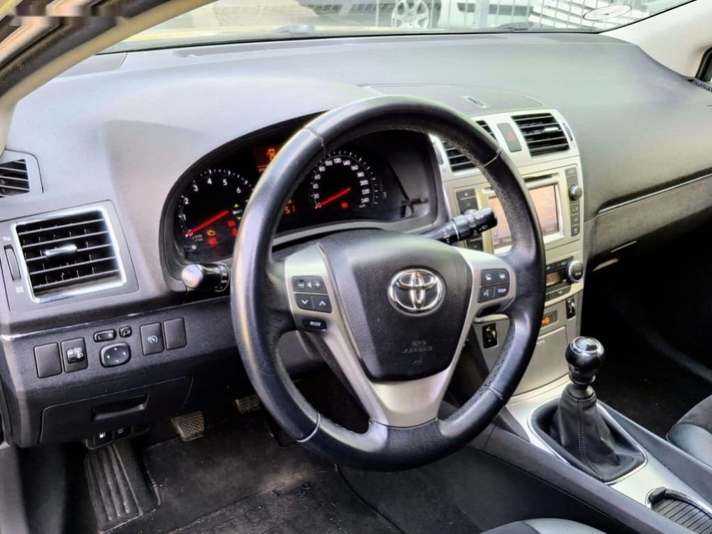2013 Toyota AVENSIS - 20