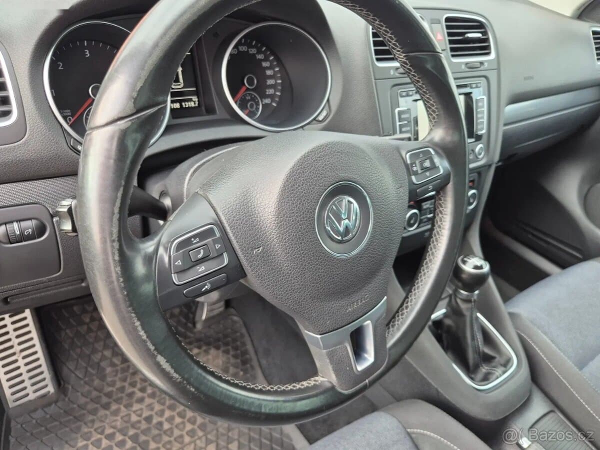 2011 Volkswagen GOLF - 20