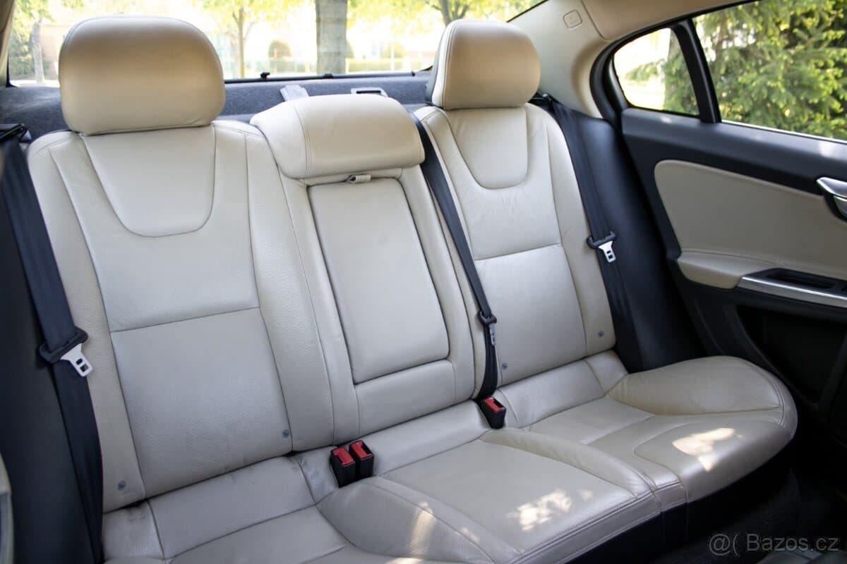2010 Volvo S60 - 20