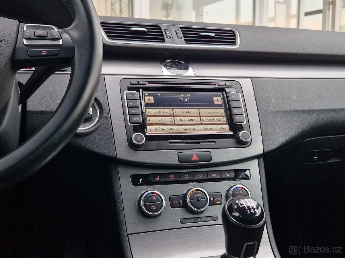 2013 Volkswagen PASSAT - 20