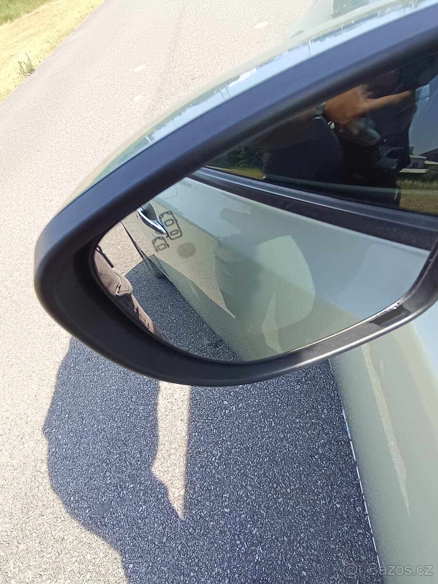 2018 Nissan LEAF - 20