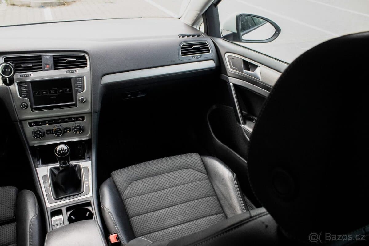 2015 Volkswagen GOLF - 20