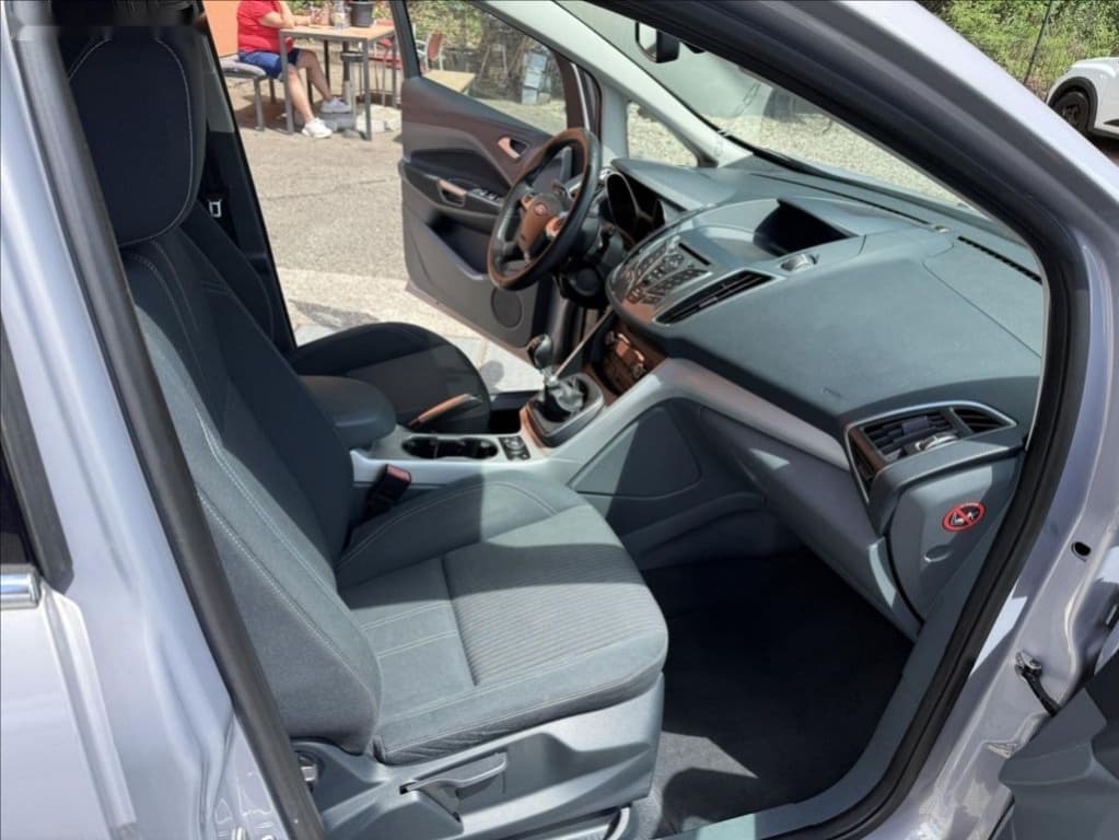 2011 Ford C-MAX - 20