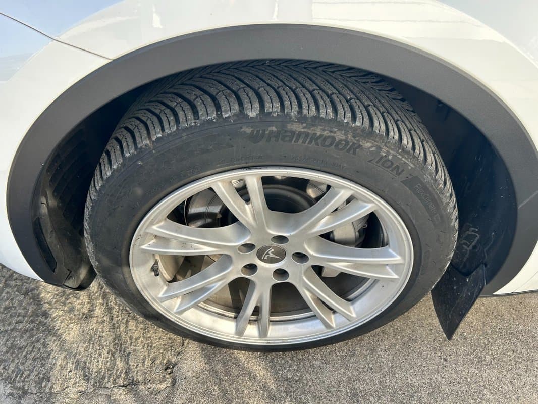2021 Tesla MODEL Y - 20