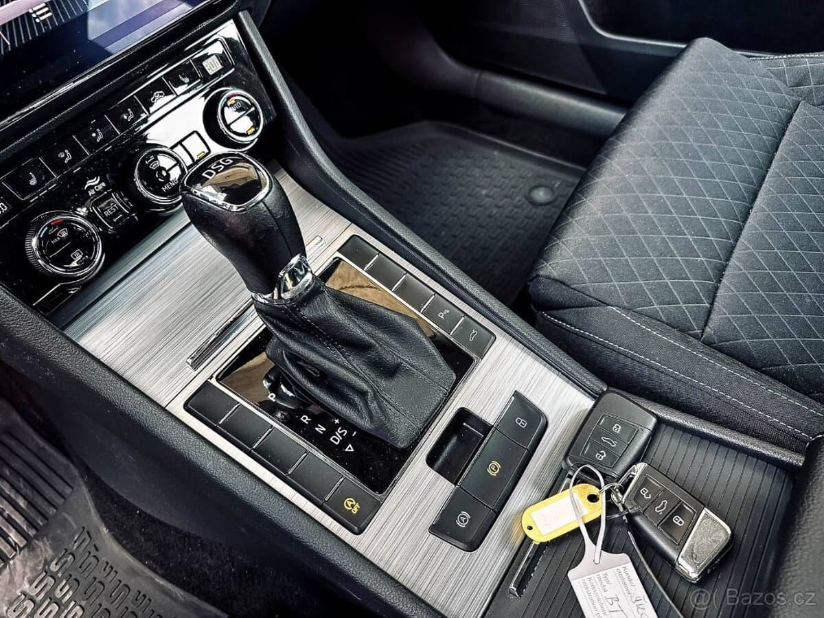 2020 Škoda SUPERB - 20