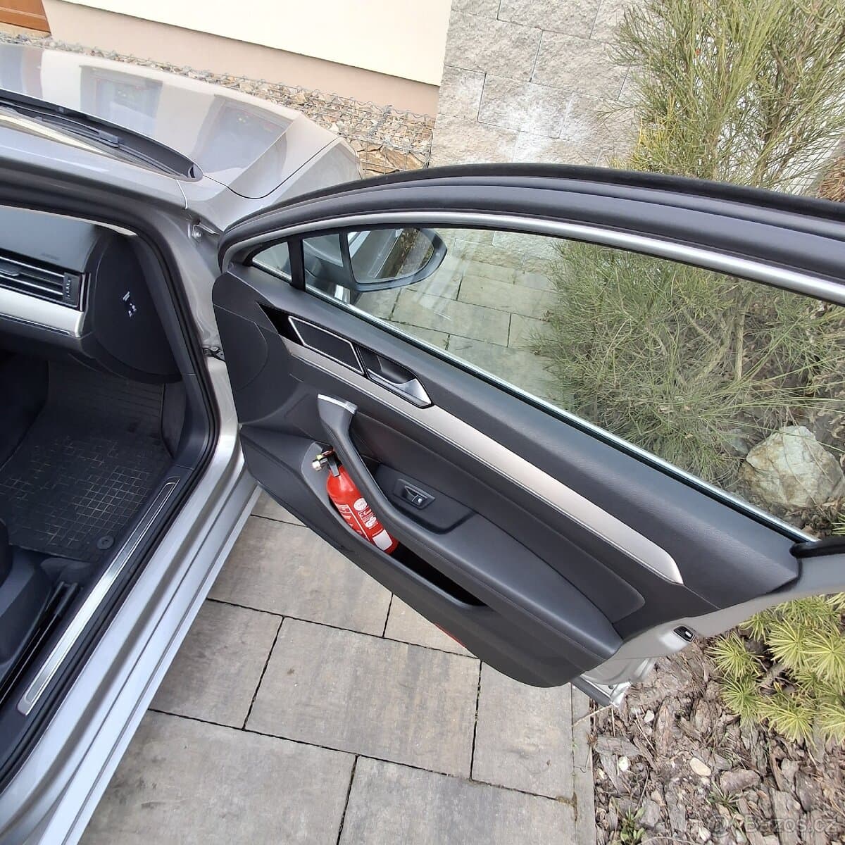 2017 Volkswagen PASSAT - 20