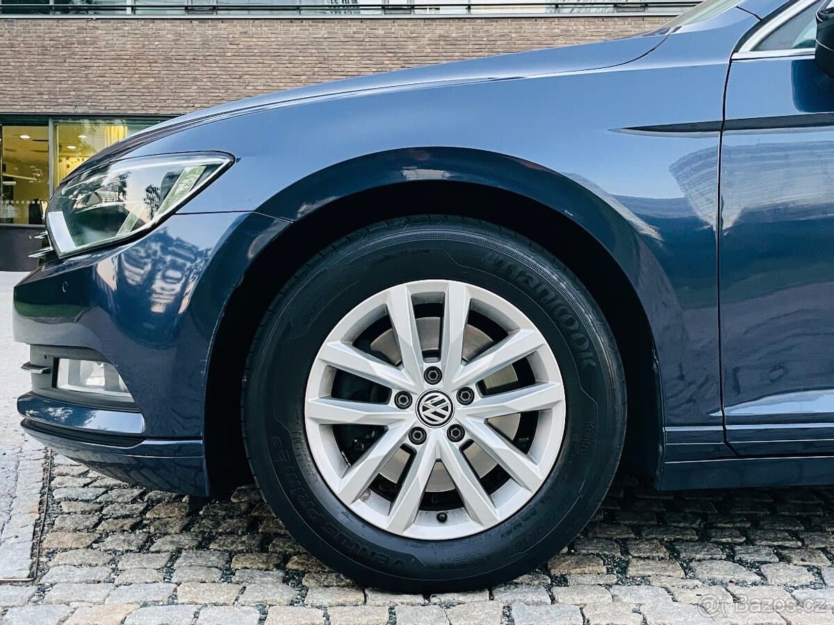 2016 Volkswagen PASSAT - 20