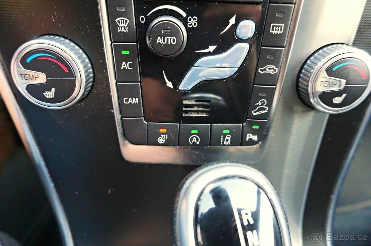 2017 Volvo XC60 - 20