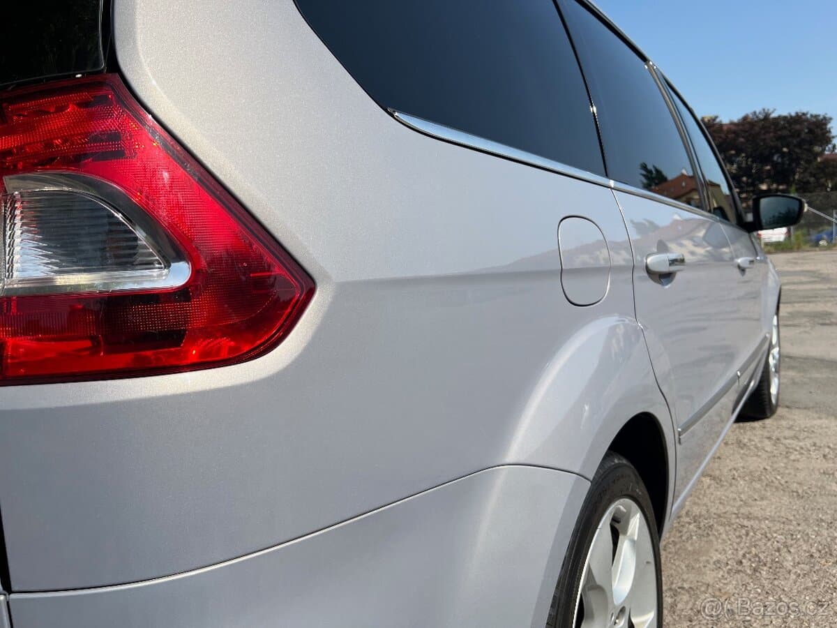 2013 Ford GALAXY - 20
