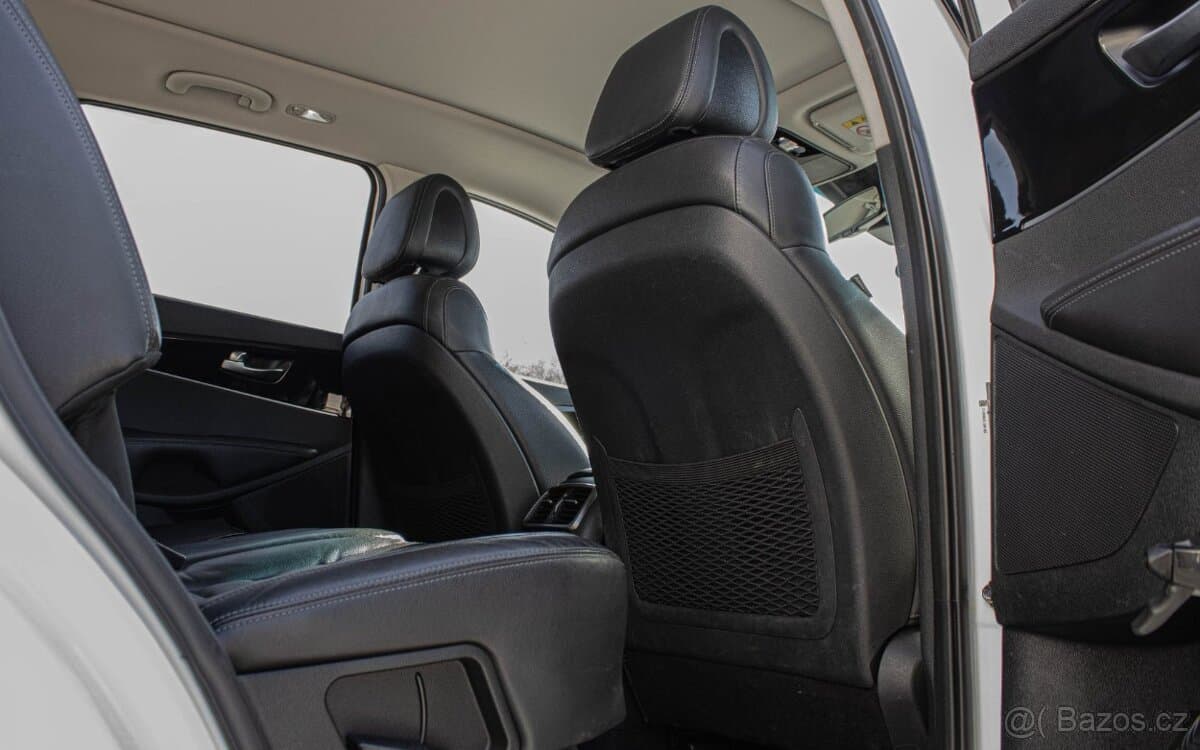 2017 Kia SORENTO - 20