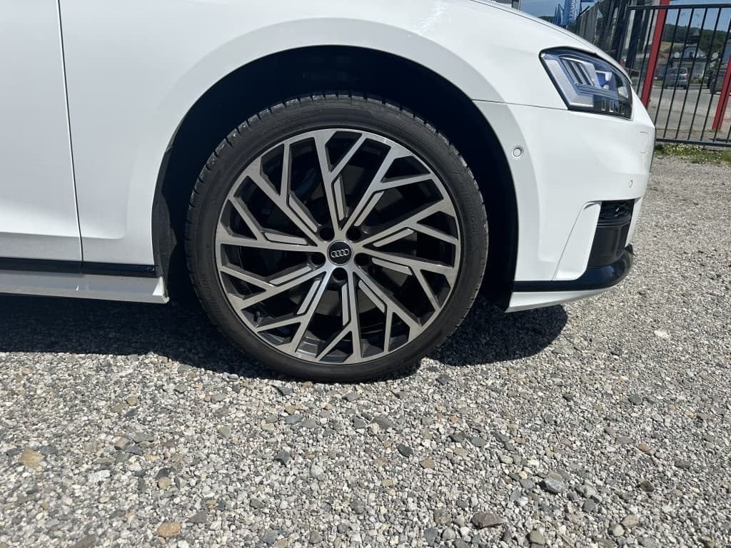 2020 Audi A8 - 20