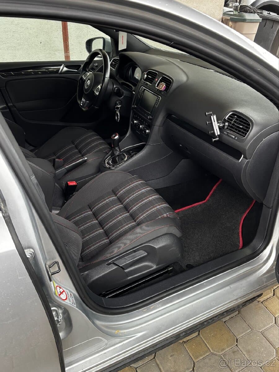 Volkswagen GOLF - 20