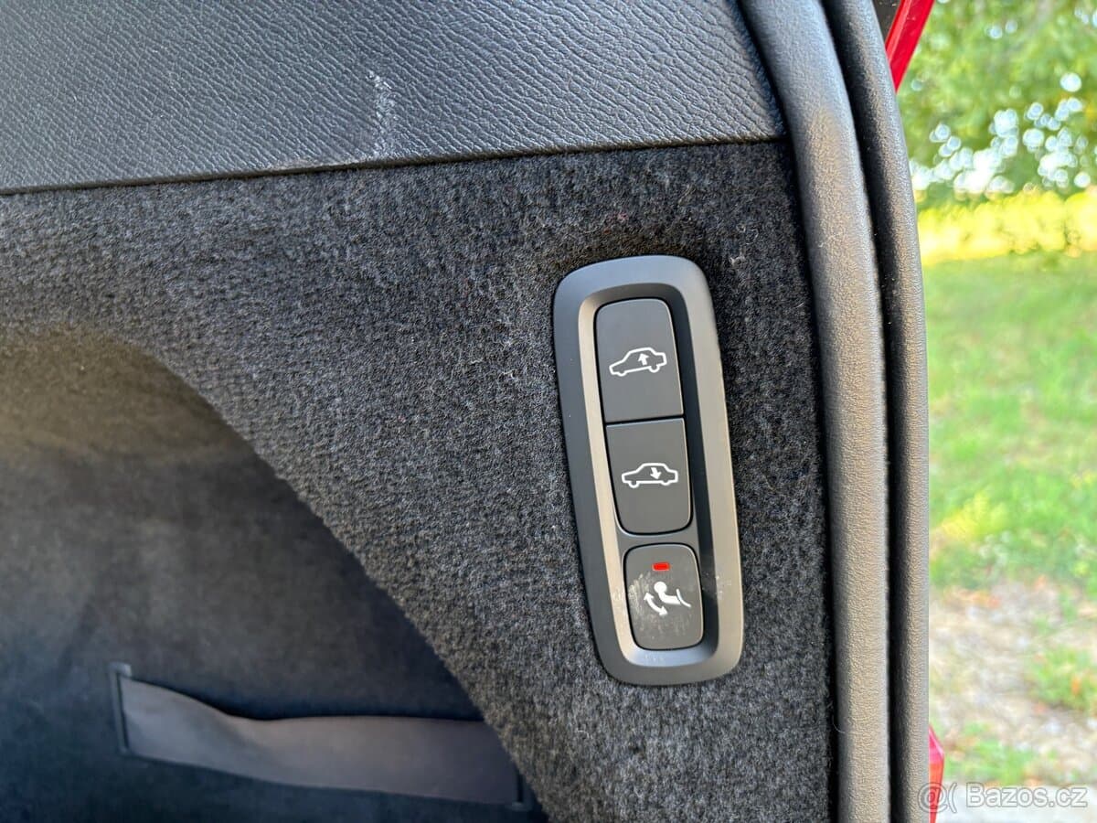 Volvo XC90 - 20