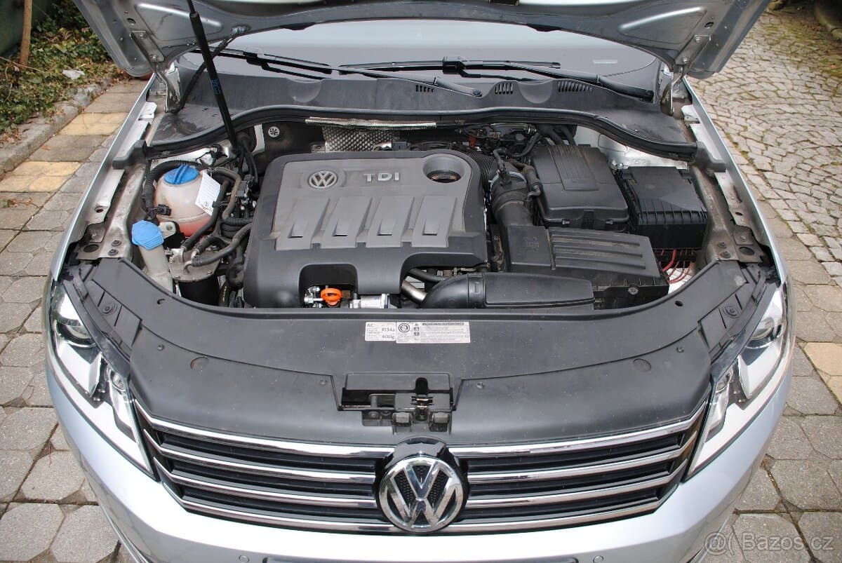 2011 Volkswagen PASSAT - 20