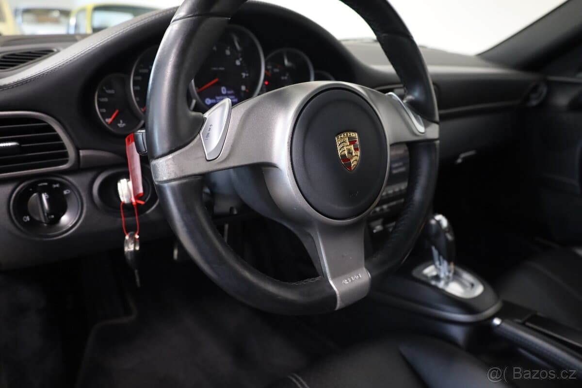 2009 Porsche 911 - 20