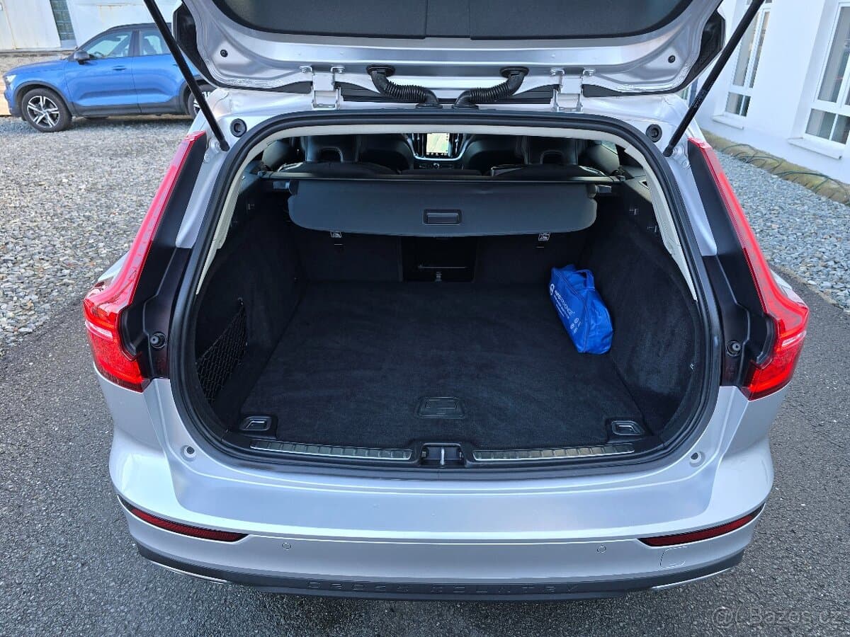 2021 Volvo V60 - 20