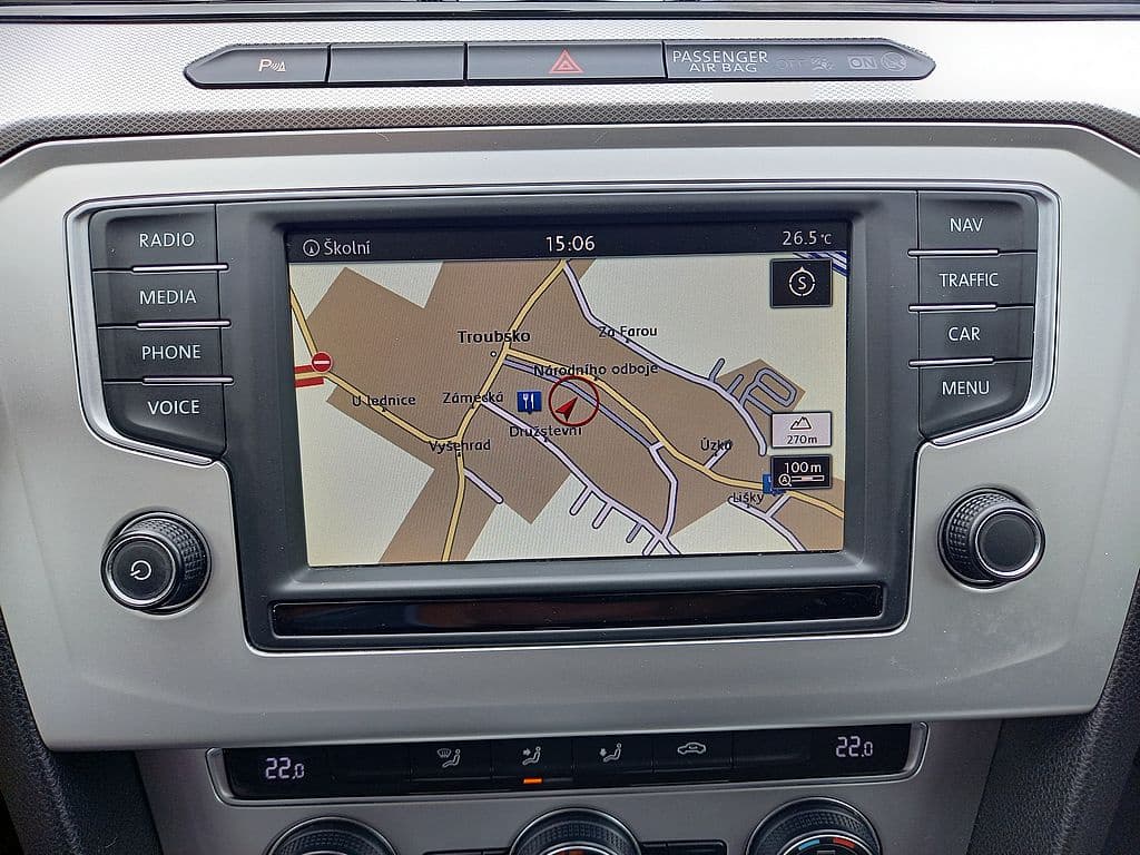 2016 Volkswagen PASSAT - 20