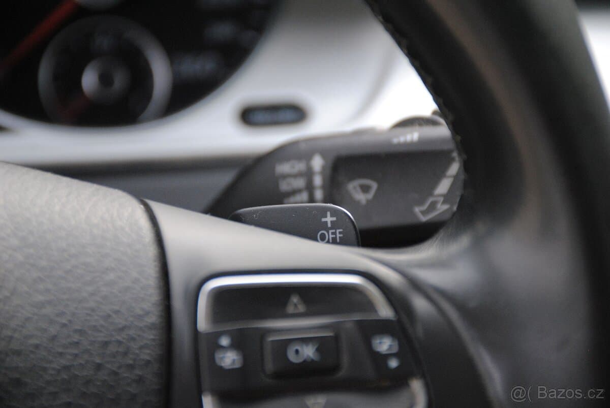 2011 Volkswagen PASSAT - 20