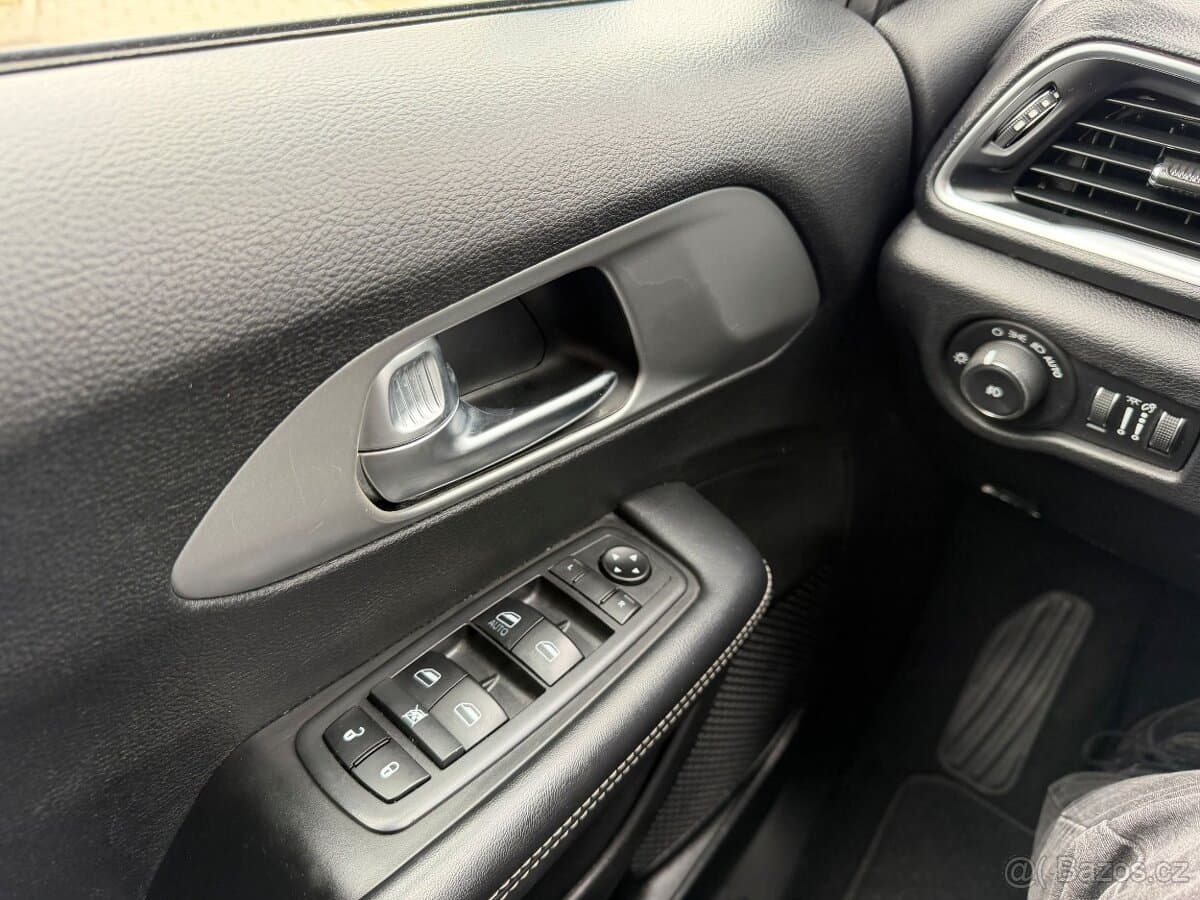 2019 Chrysler PACIFICA - 20
