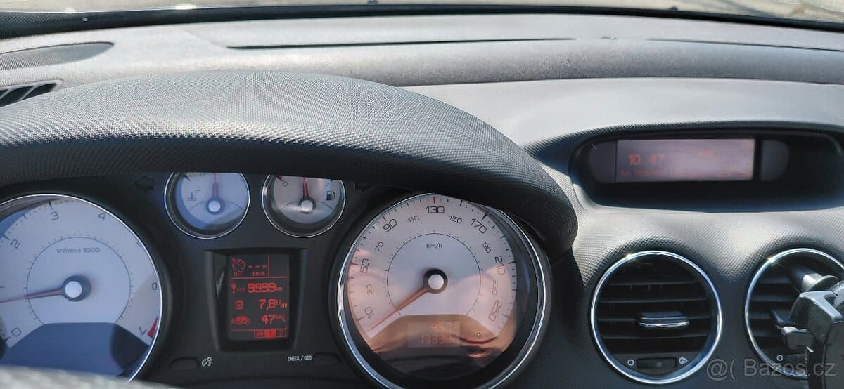 2010 Peugeot 308 - 20