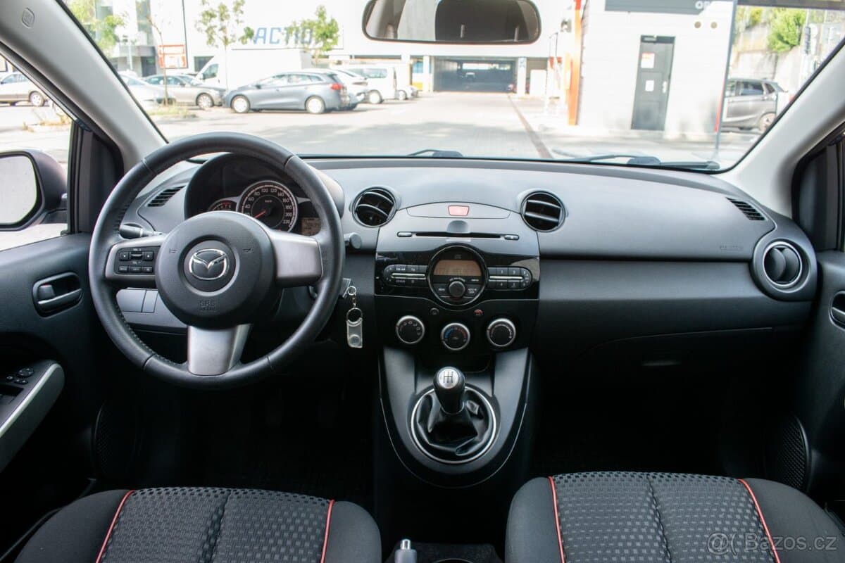 Mazda 2 - 20