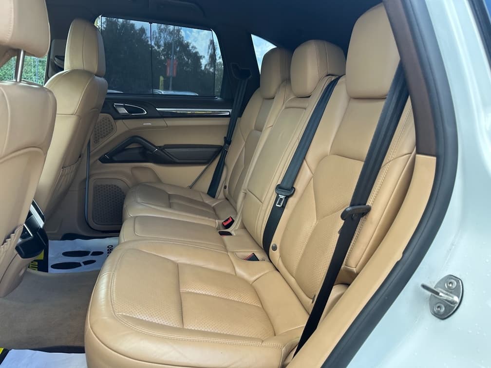 2015 Porsche CAYENNE - 20