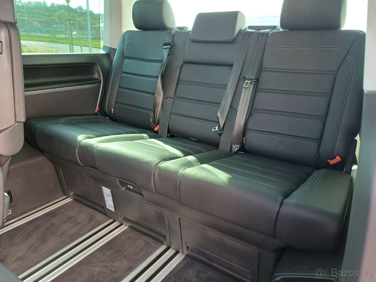 Volkswagen MULTIVAN - 20