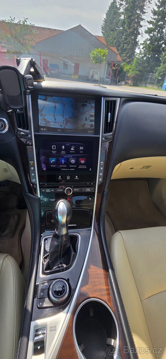 2015 Infiniti Q50 - 20