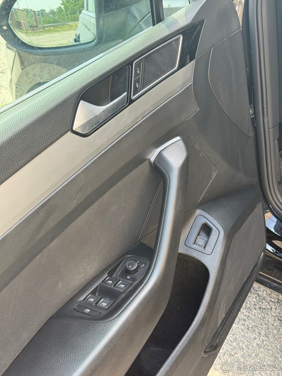2018 Volkswagen PASSAT - 20