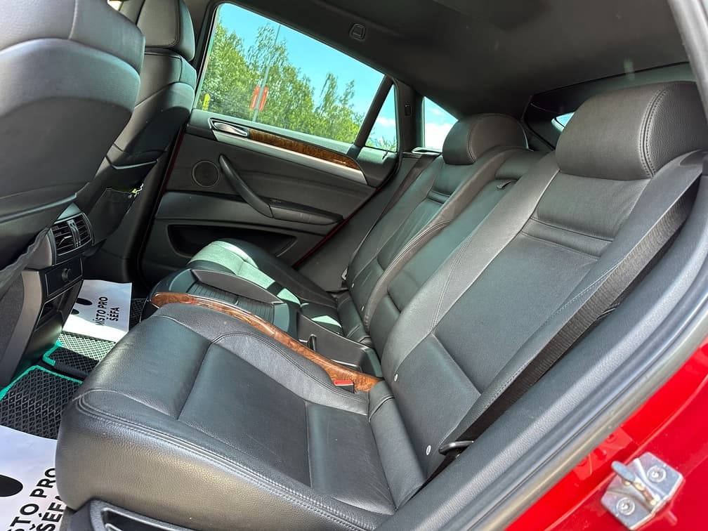 2010 BMW X6 - 20