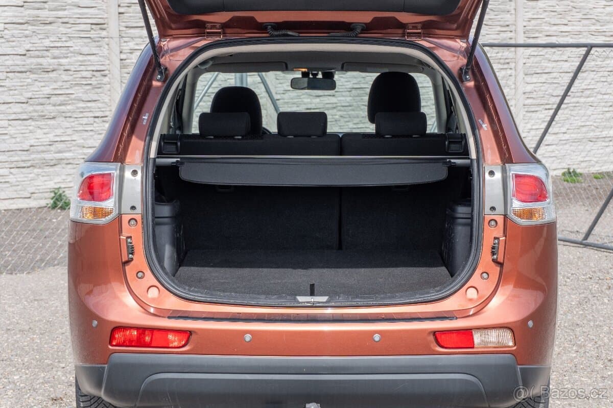 2013 Mitsubishi OUTLANDER - 20
