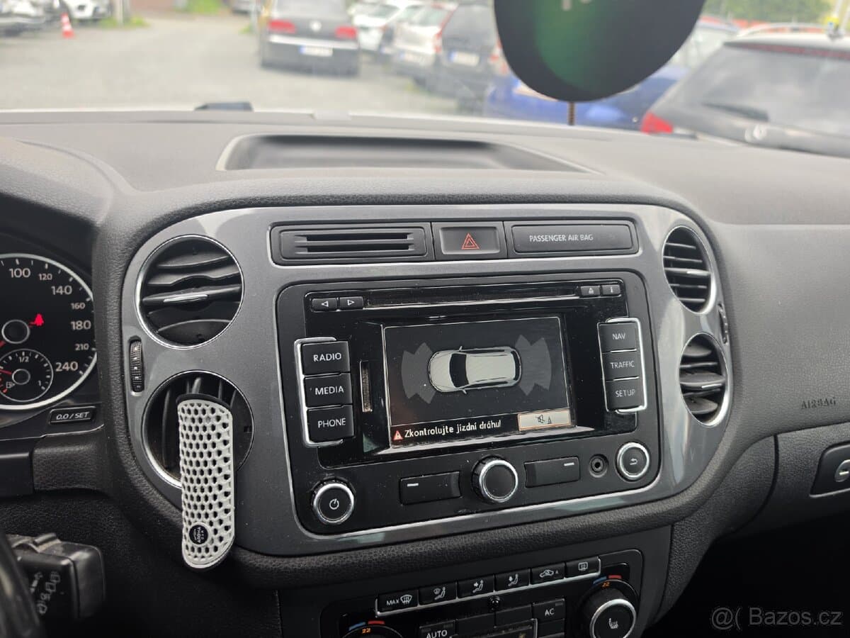2012 Volkswagen TIGUAN - 20