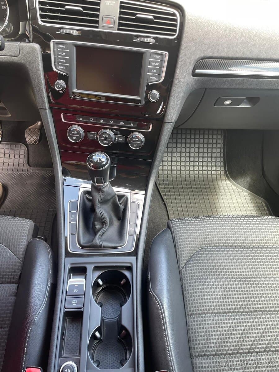 2015 Volkswagen GOLF - 20