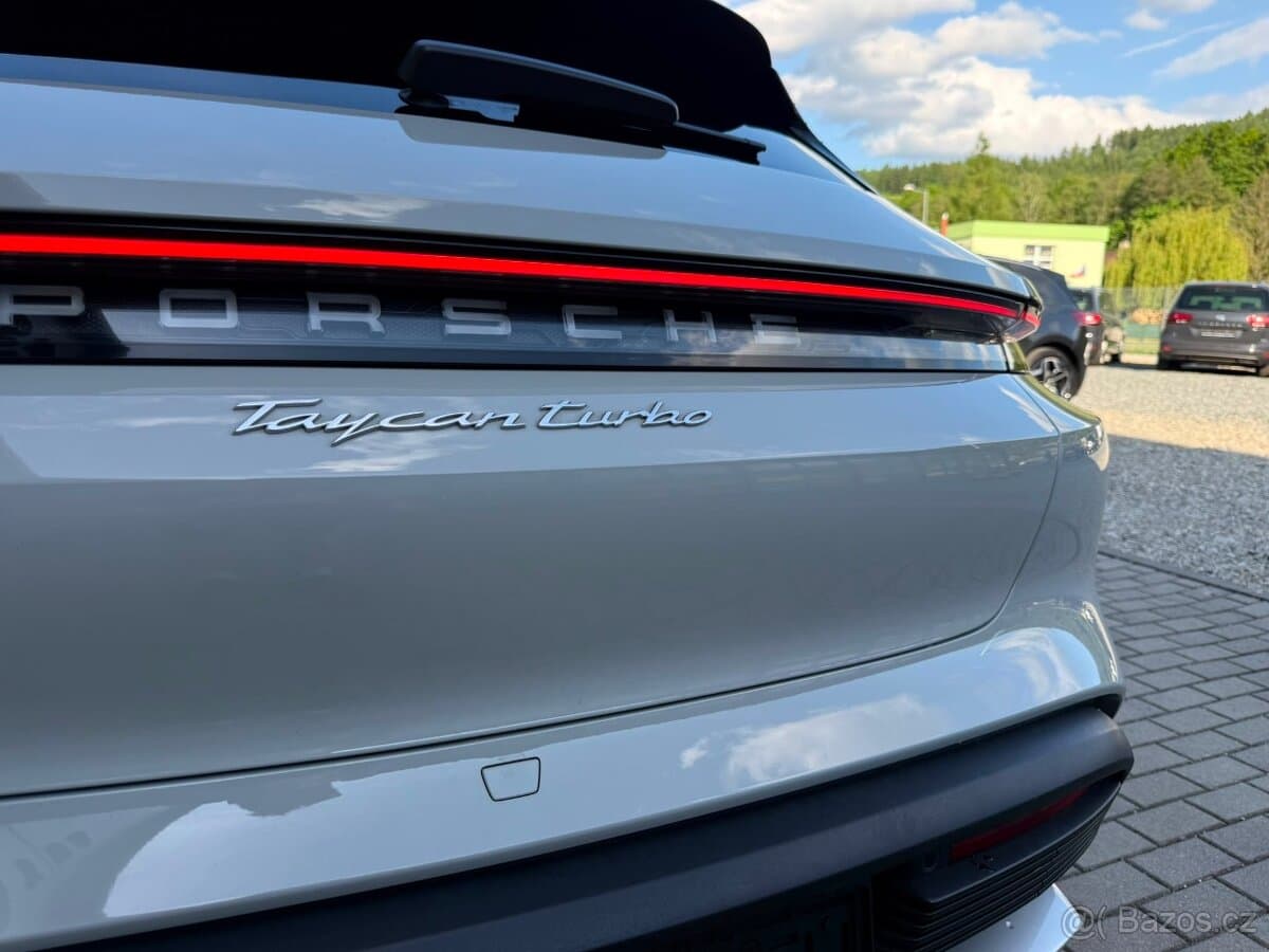 2021 Porsche TAYCAN - 20