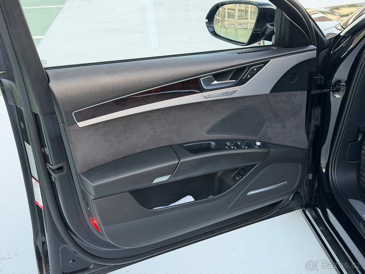 2012 Audi A8 - 20
