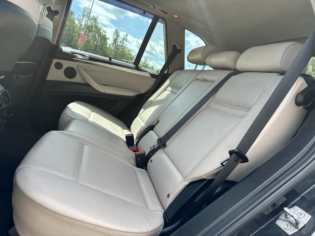 2011 BMW X5 - 20
