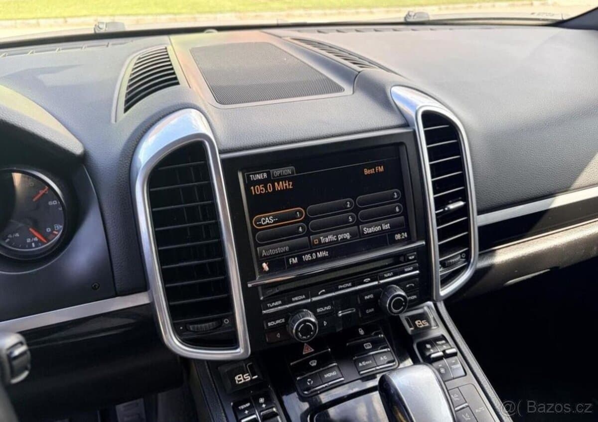 2012 Porsche CAYENNE - 20