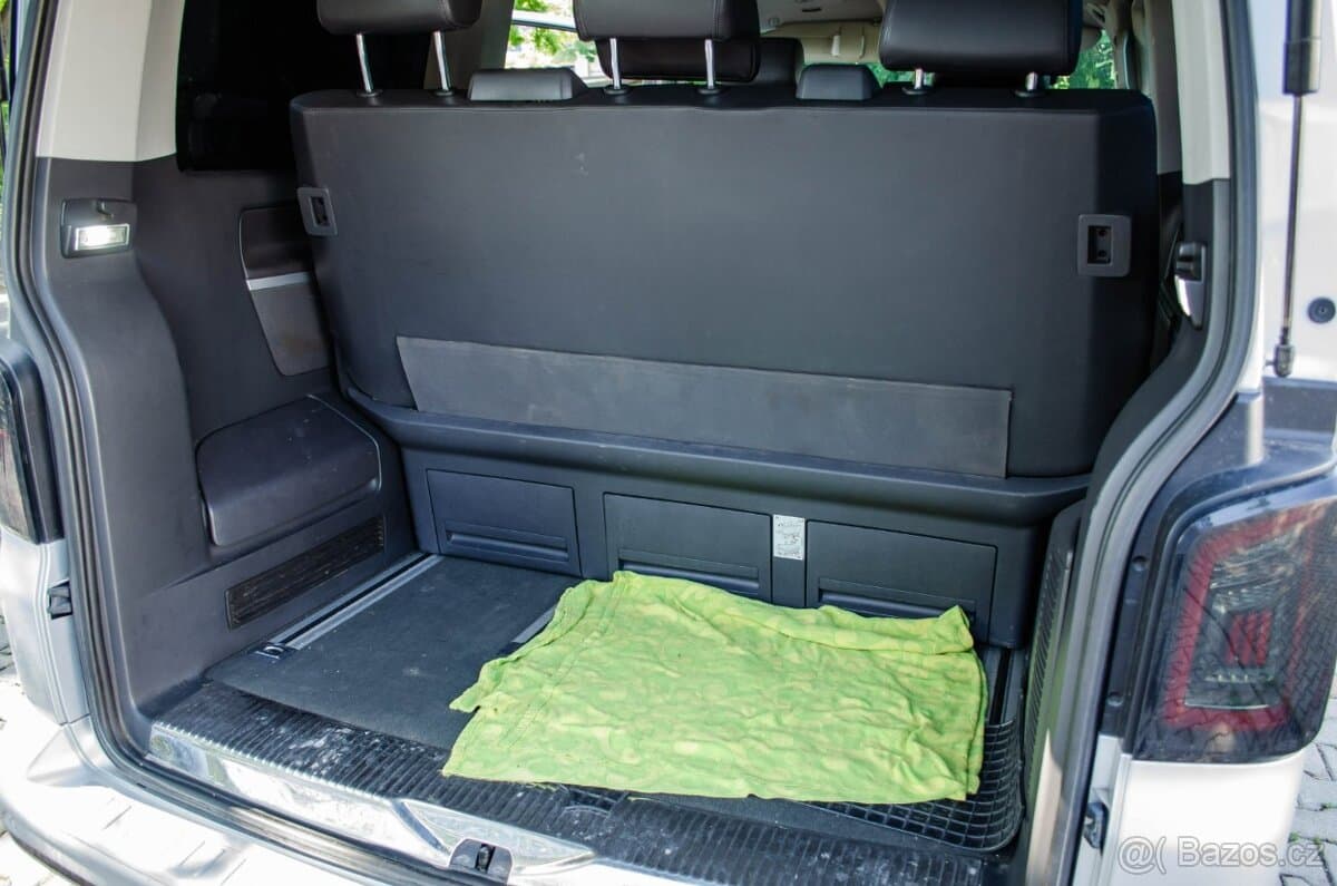 2010 Volkswagen MULTIVAN - 20