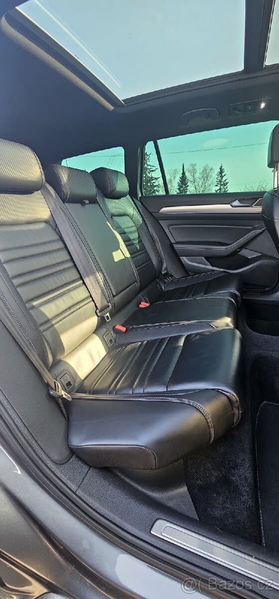 2017 Volkswagen PASSAT - 20