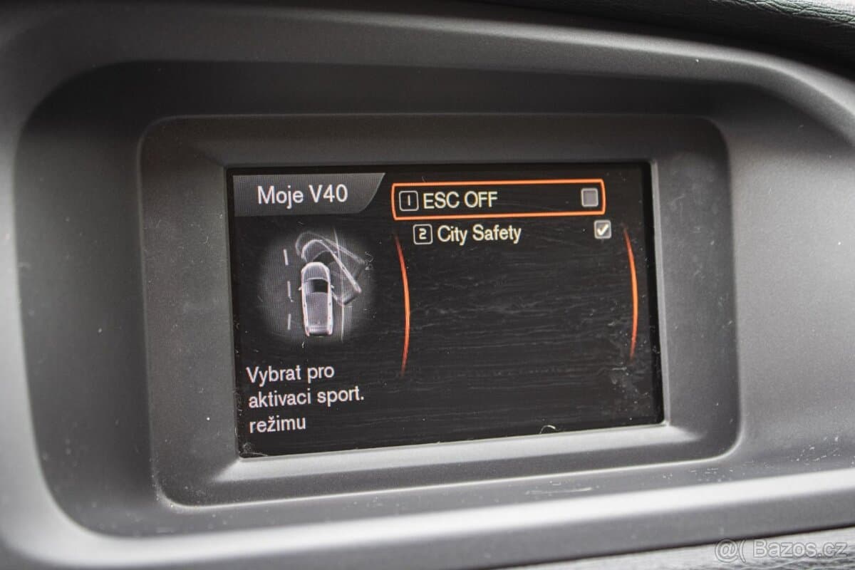 2015 Volvo V40 - 20