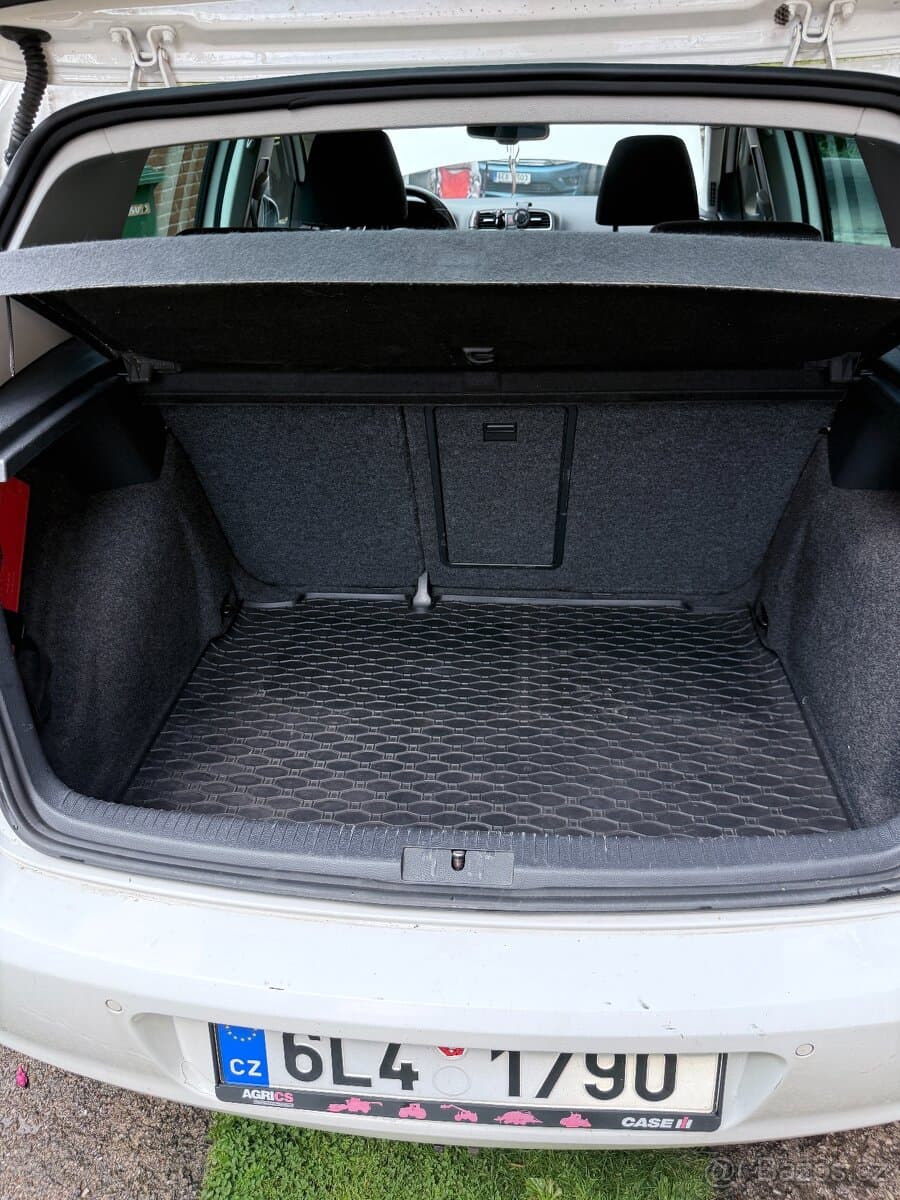 2011 Volkswagen GOLF - 20