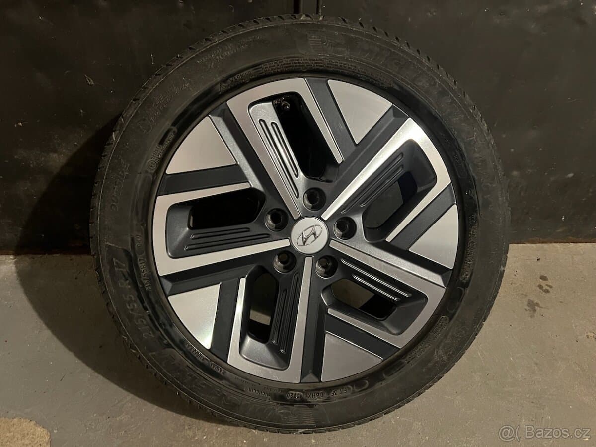 2021 Hyundai KONA - 20