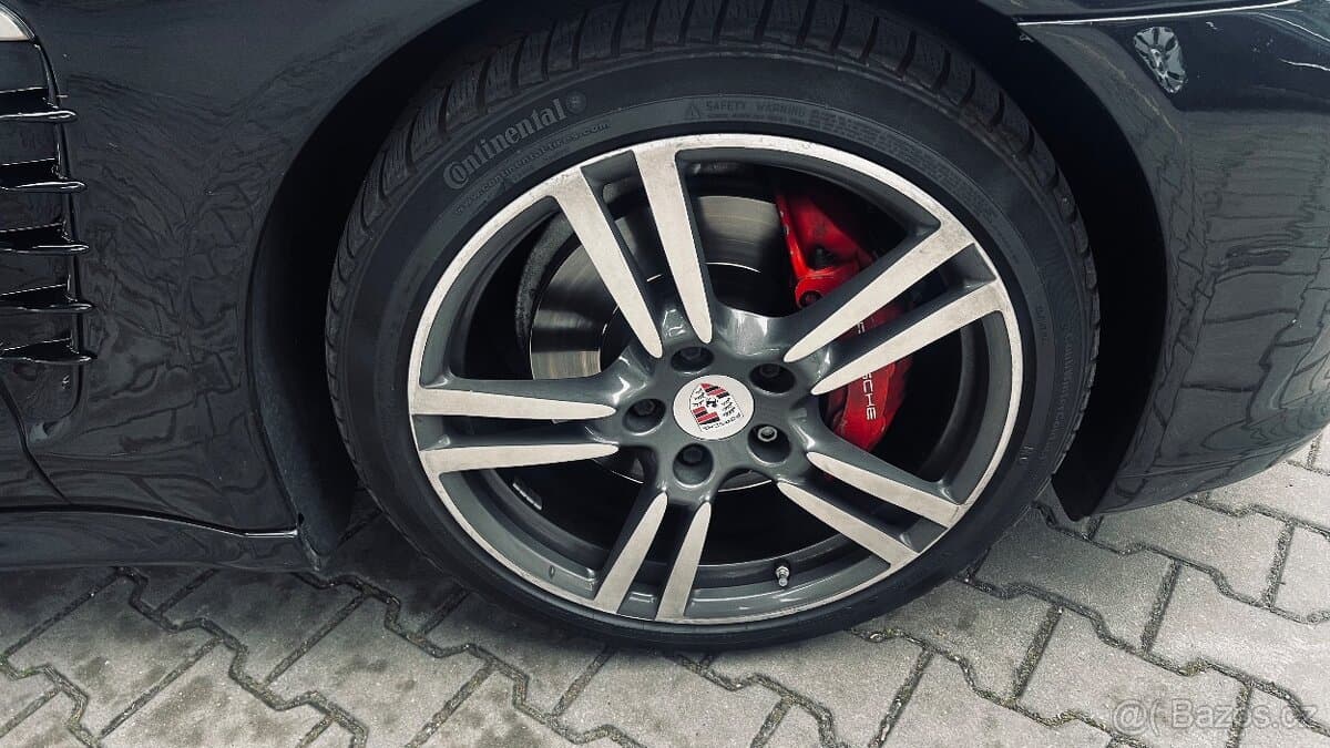 2011 Porsche PANAMERA - 20