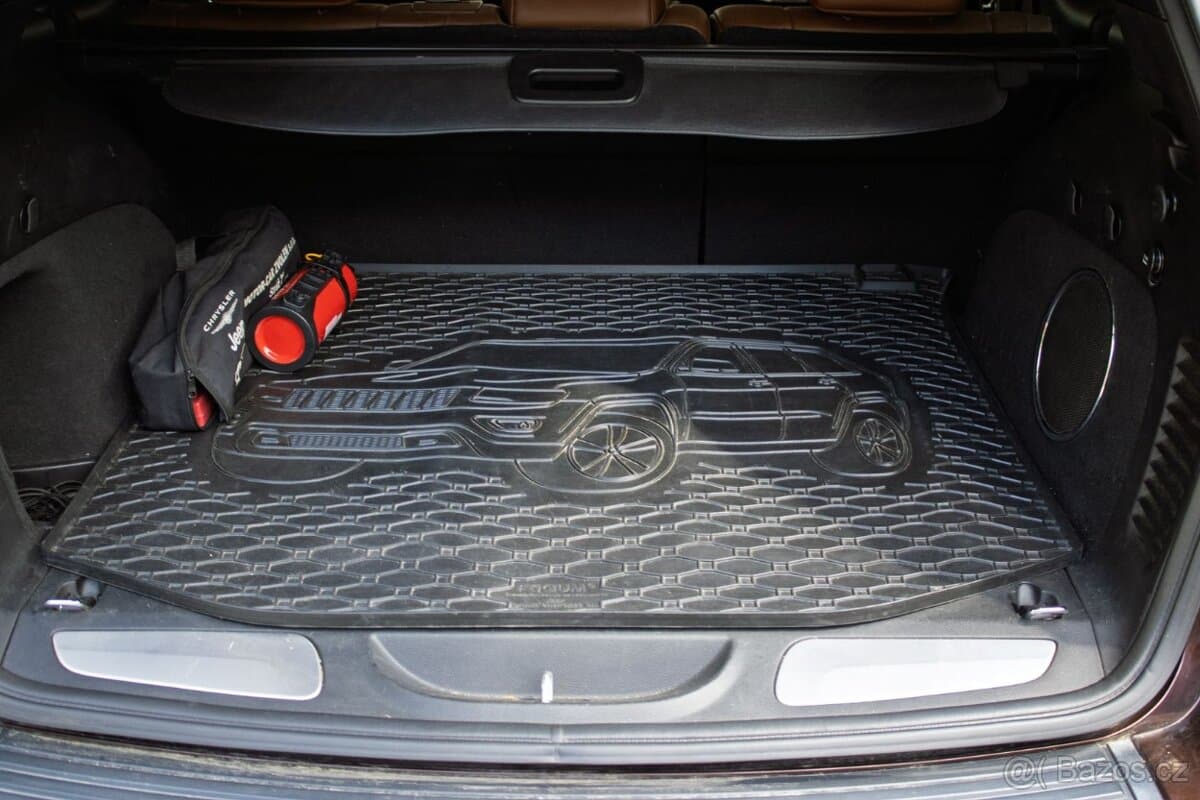 2016 Jeep CHEROKEE - 20
