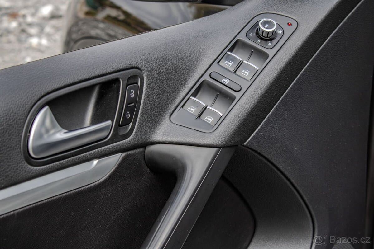 2012 Volkswagen TIGUAN - 20