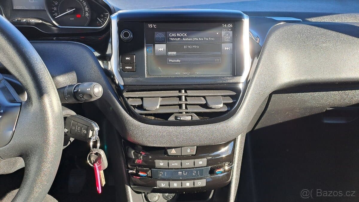 2016 Peugeot 208 - 20