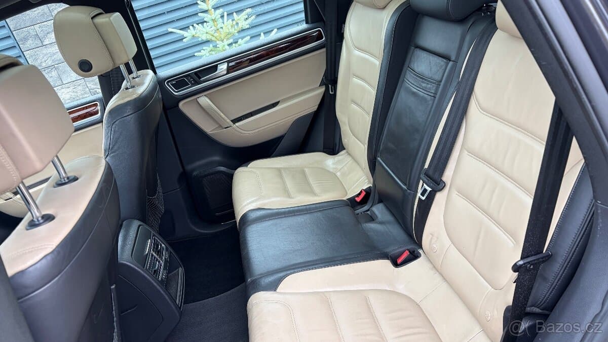2010 Volkswagen TOUAREG - 20