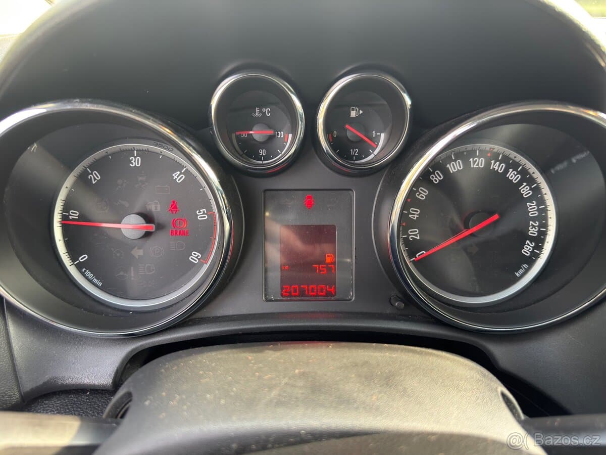 Opel ASTRA - 20