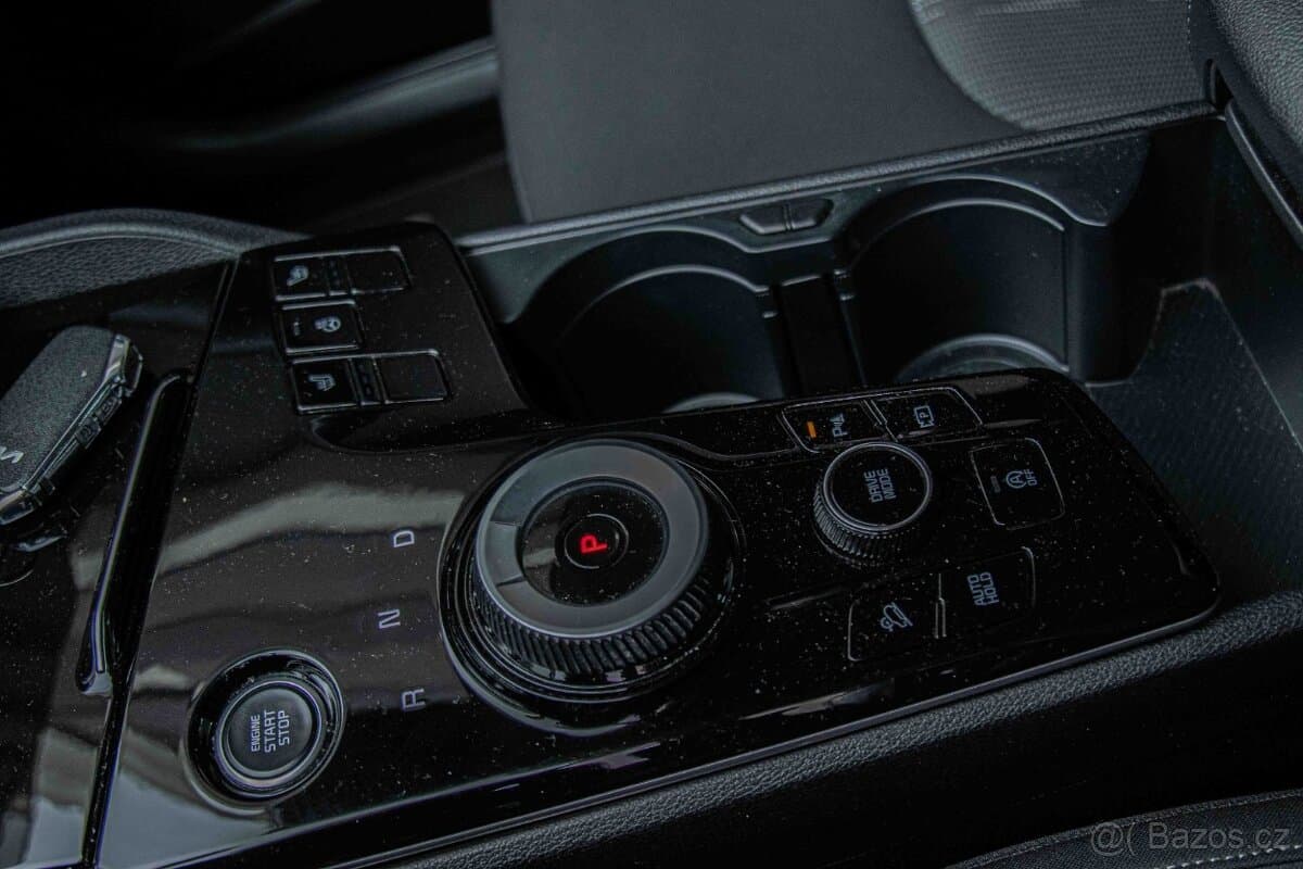 2023 Kia SPORTAGE - 20